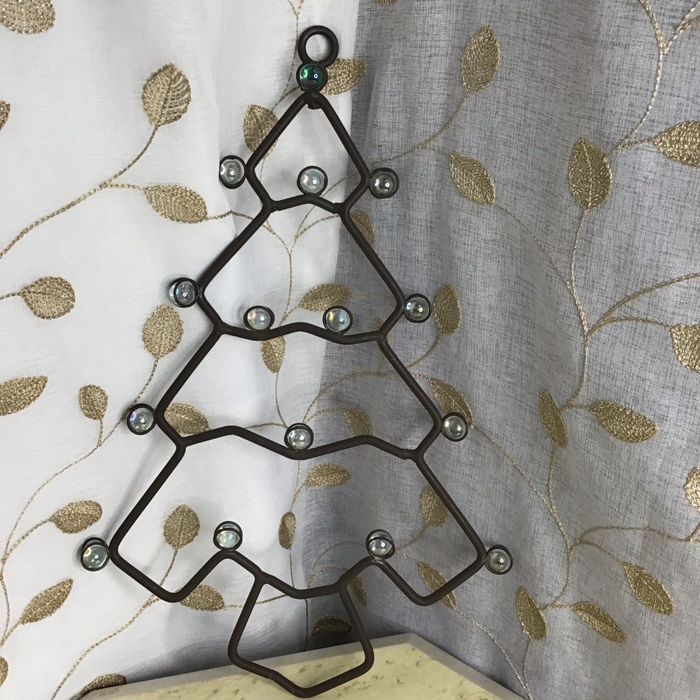 Metal Christmas Tree Decor 17 Inches tall